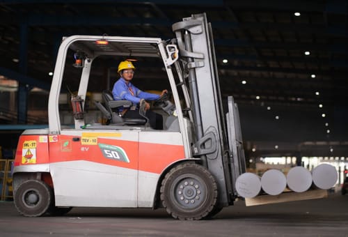 Vedanta Aluminium Expands Electric Forklift Fleet to 142 Units