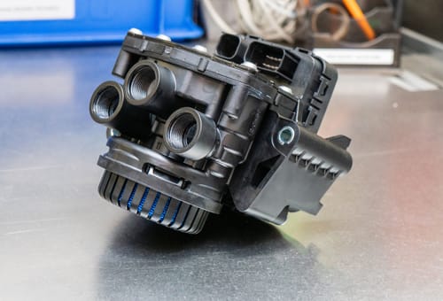 Hyundai Xcient truck to use ZF’s fifth-gen electronically controlled air suspension 