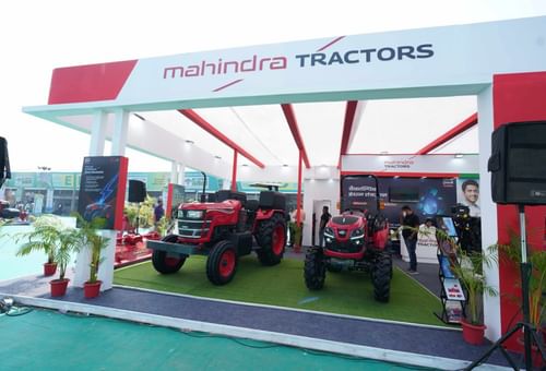 Mahindra Showcases Alternate Fuel Tractor Technologies at Agrovision 2025